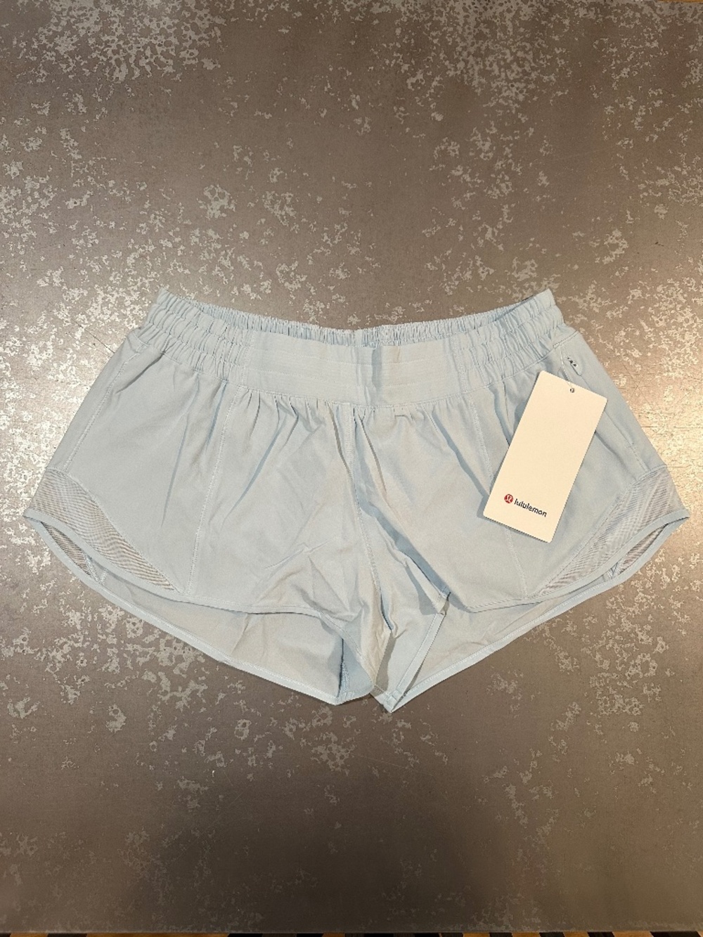 Lululemon Lululemon Hotty Hot Low Rise Short 2.5" lined -